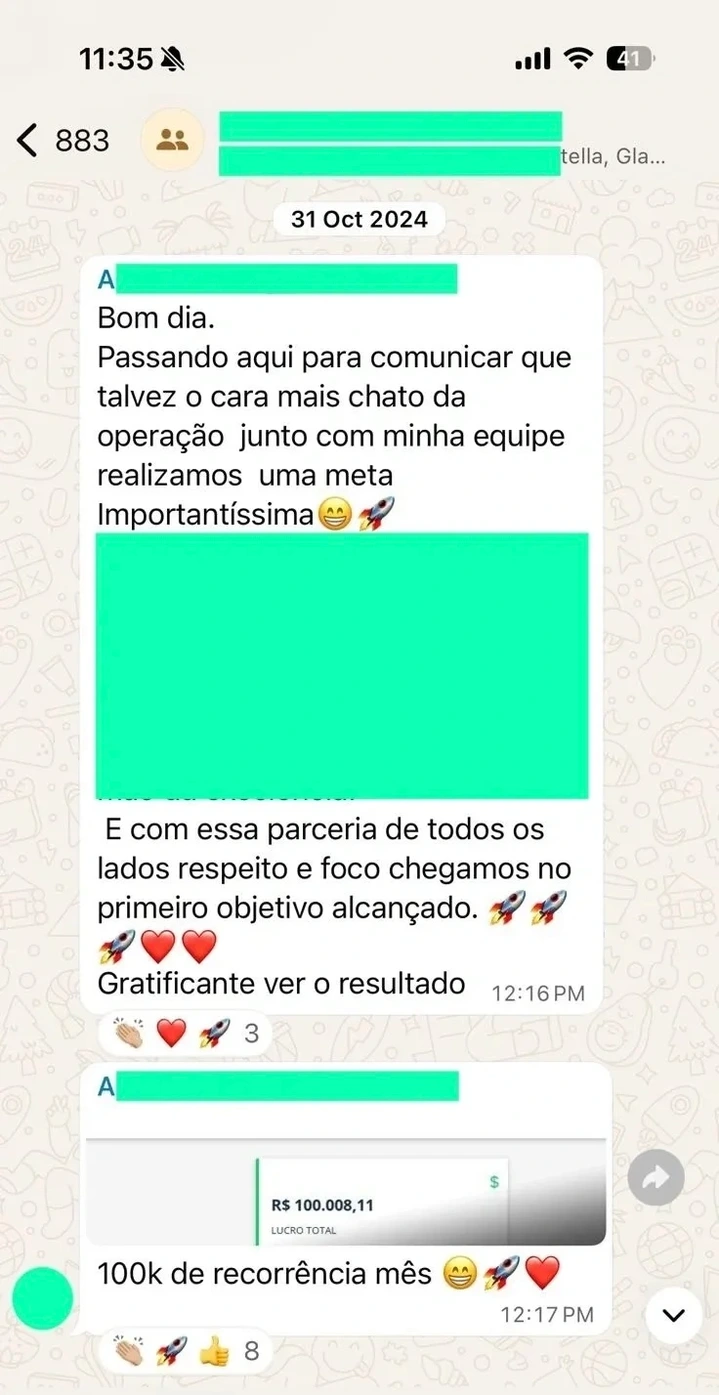 Depoimento de cliente celebrando R$100k de recorrência mensal